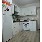 Guenluek Kiralik & Havuzlu *