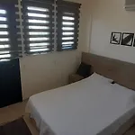 Guenluek Kiralik & Havuzlu شقة