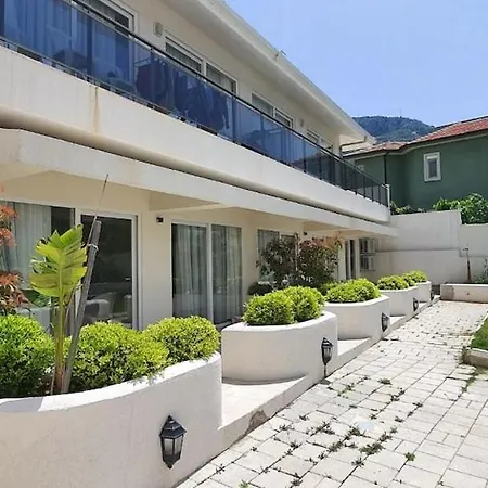 Guenluek Kiralik & Havuzlu * Oludeniz