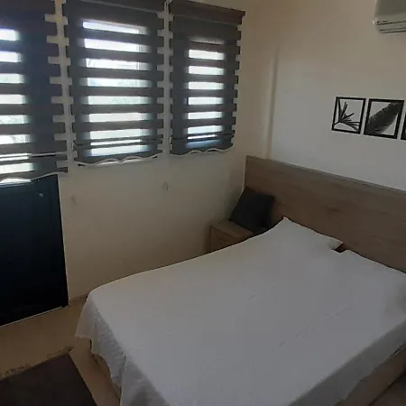 Guenluek Kiralik & Havuzlu Appartement